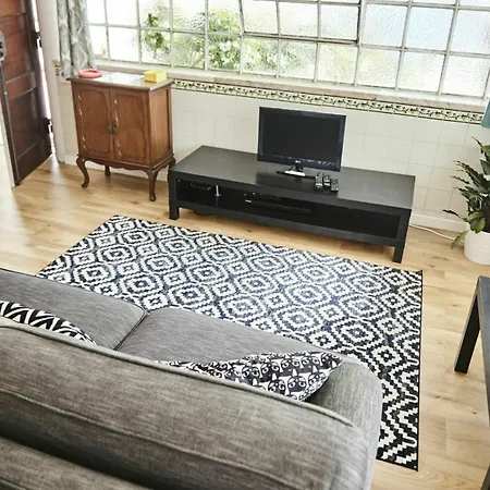 Apartment Two Bedroom Self Contained House *