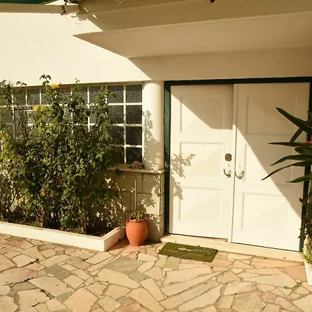 Apartment Two Bedroom Self Contained House *