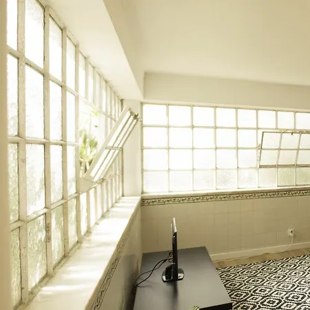 Two Bedroom Self Contained House * Carcavelos (Lisbon)